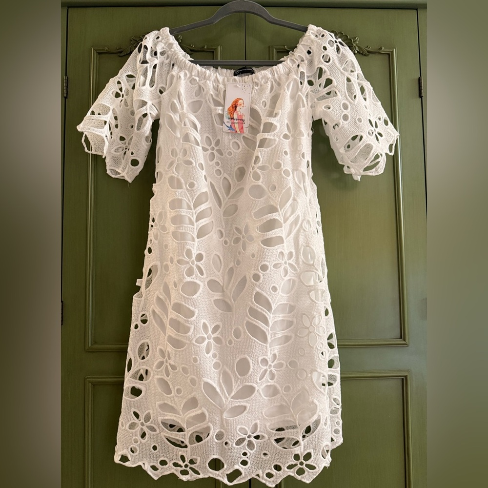 Elegant White Lace Midi Dress